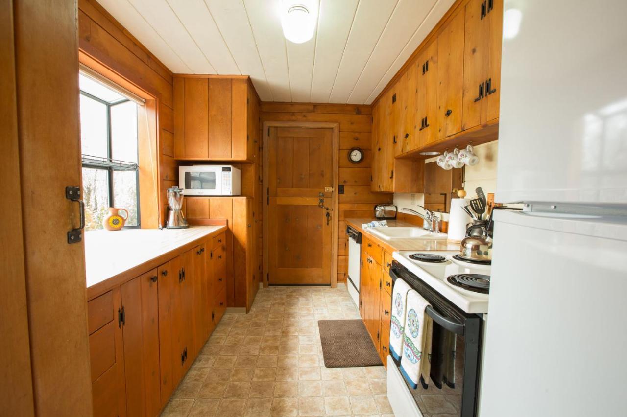 Mirror Pond Bungalow เบนด์ ภายนอก รูปภาพ